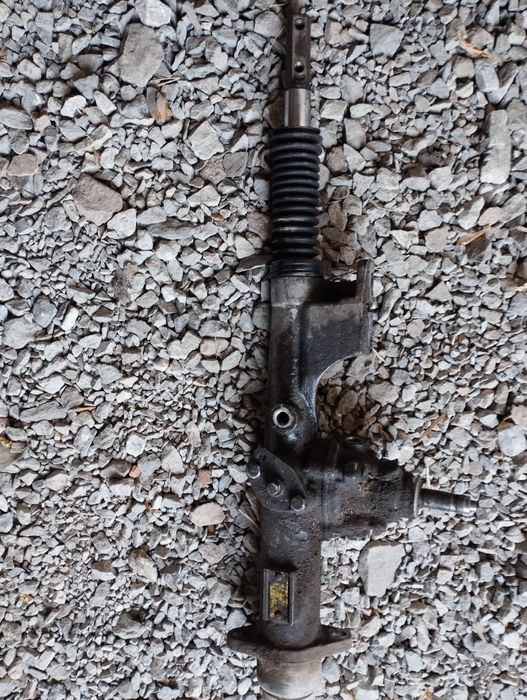 Рулевая рейка на Ауди б4