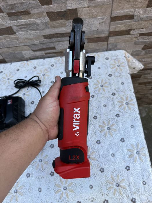 Акумулаторна преса за тръби Virax Viper L2X