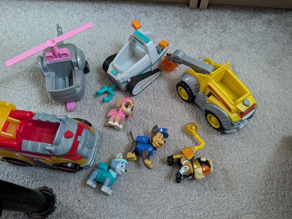 Set vehicule si figurine Paw Patrol (Patrula Catelusilor)
