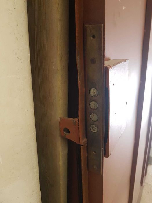 Комплект метални врати