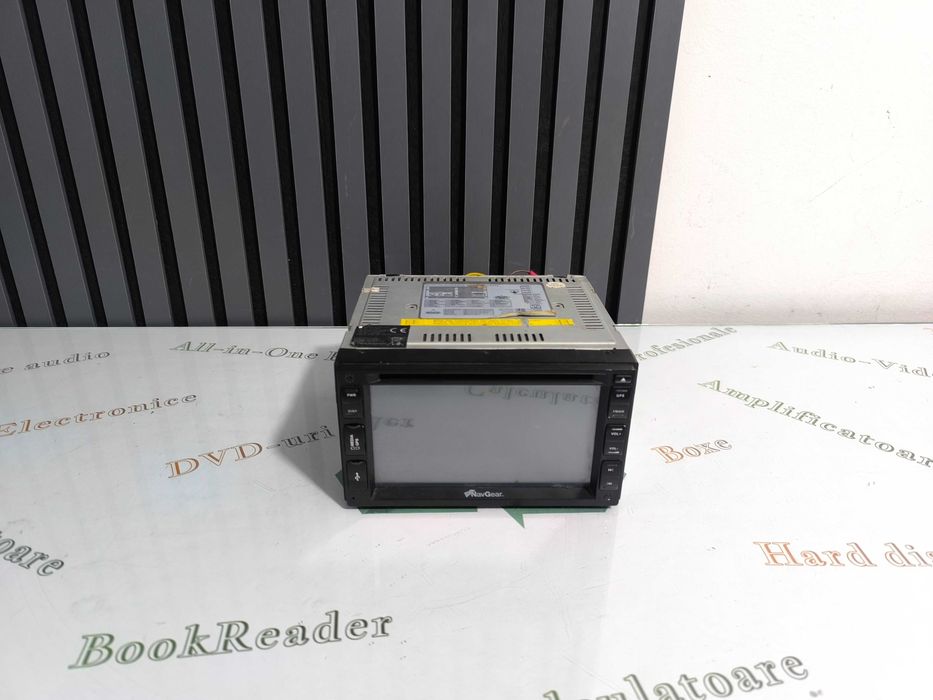 Sistem multimedia auto NavGear PX-8335-675, GPS si radio