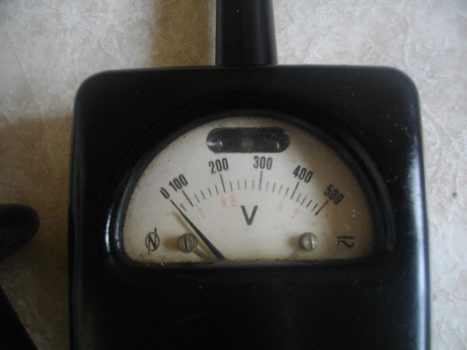 Старо Качество Волтметър 500V/750V Немски RT/ Wobla/ VEB с Глим Лампа