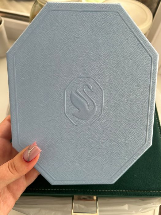 Продам ожерелье SWAROSKI