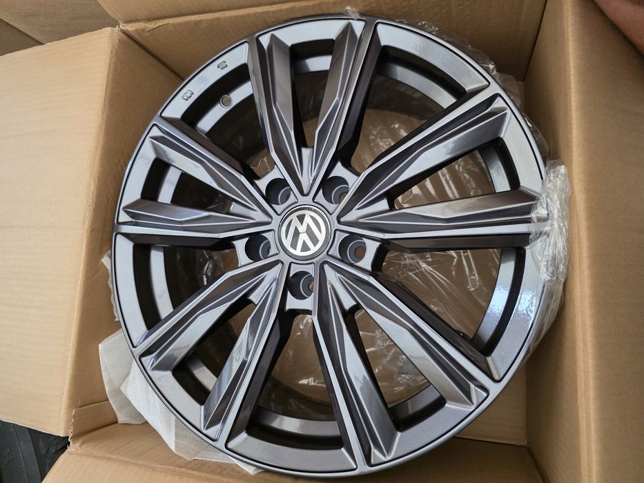 Jante de aliaj pentru vw pe 17 marca silver line model  Akron