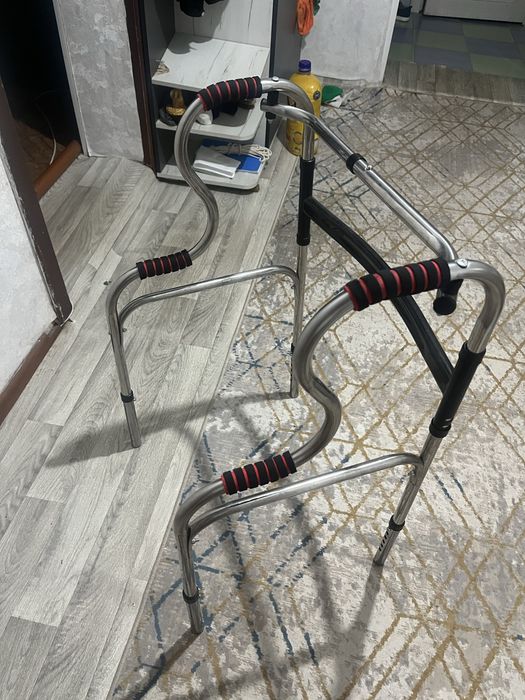 Ходунки для взрослых