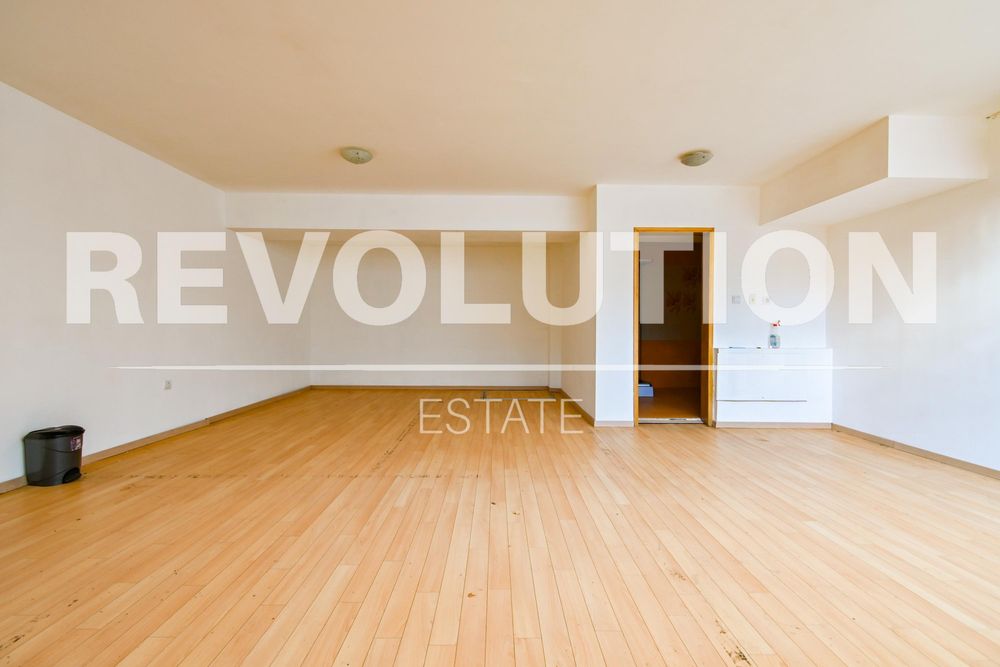 Дава се под наем Магазин в София, Студентски град - 117 кв.м за 600 € - Снимка #4