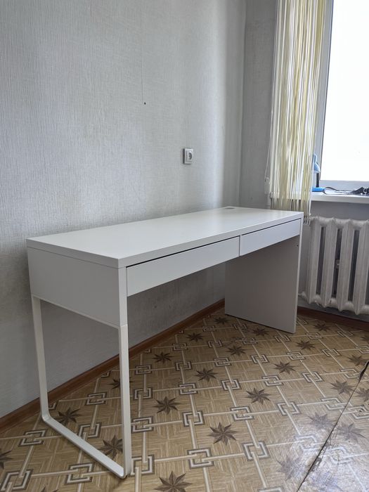 Белый loft Стол IKEA двойной с полками