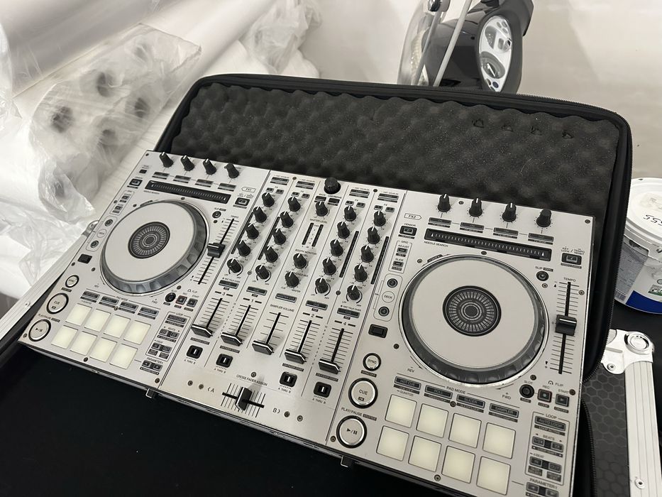 Pioneer DDJ-SX2 + Magma кейс + Скин / dj конзола / контролер