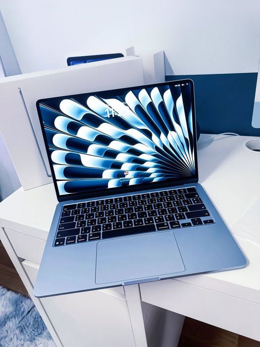MacBook Air M4 13" 16/256GB Sky Blue — 100% batareya