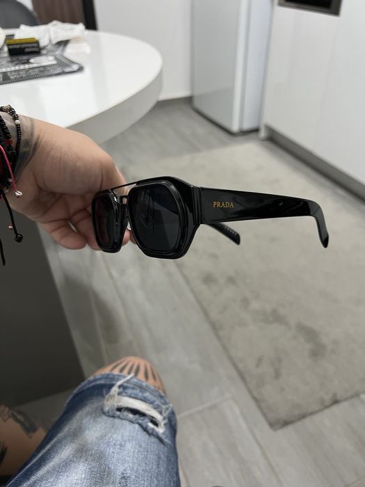 Ochelari de soare versace si prada