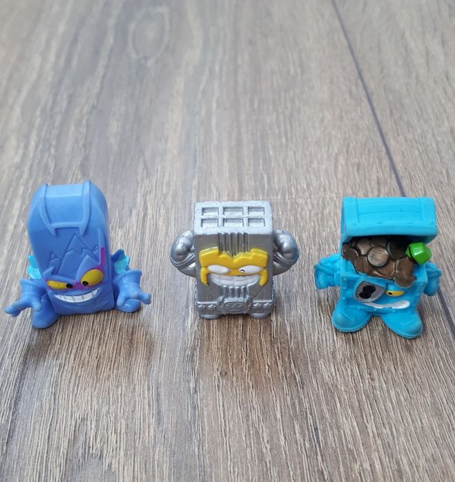 Superzings, Superthings, aerovagoane, ascunzatoare s