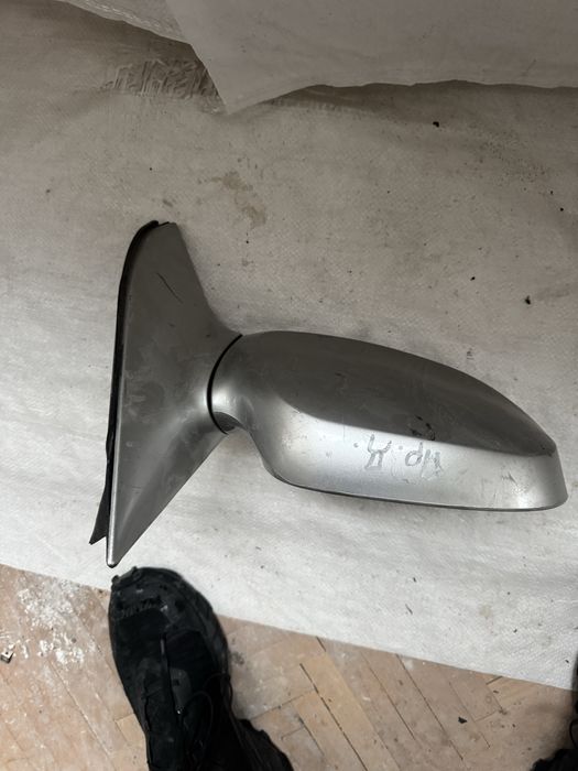 Оригинални огледала ляво дясно Киа Карнивал Kia Carnival