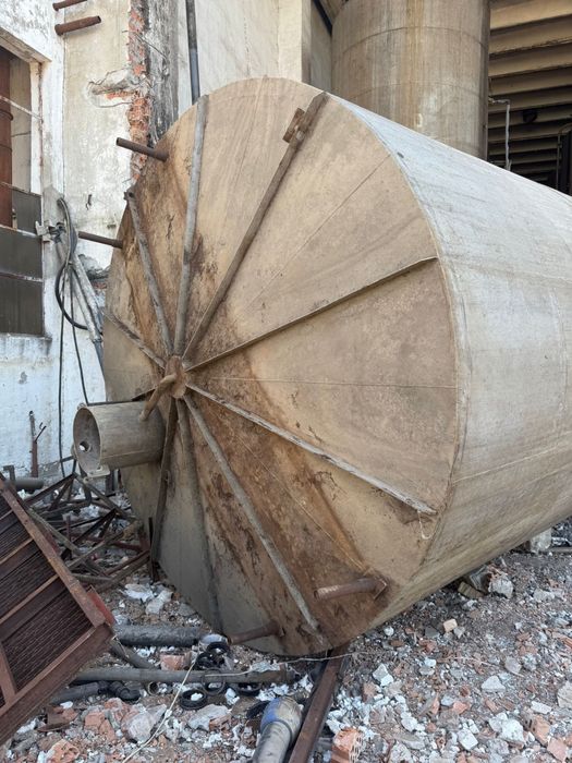 Vand bazine din inox alimentar de 70,000l si 24,000l  sauvariante auto