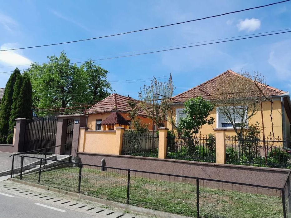 Casa de inchiriat