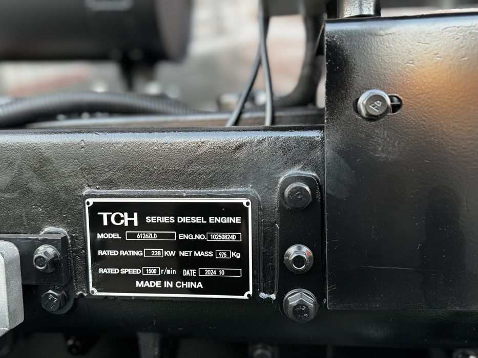 Дтзельный генератор 200KW