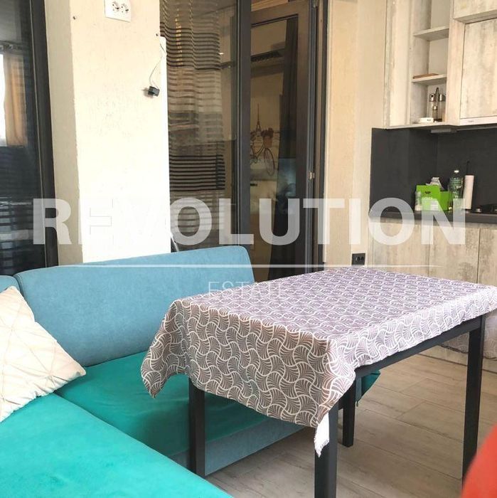 Двустаен апартамент в района на  м-т Траката!