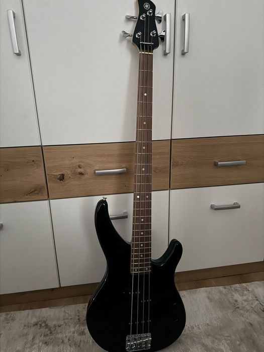 Yamaha bass cu 4 corzi nou