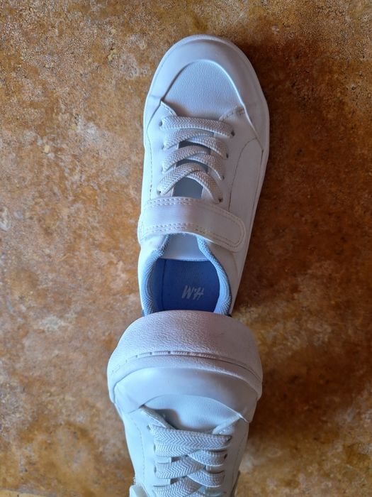 Vând adidași copii H&M 28