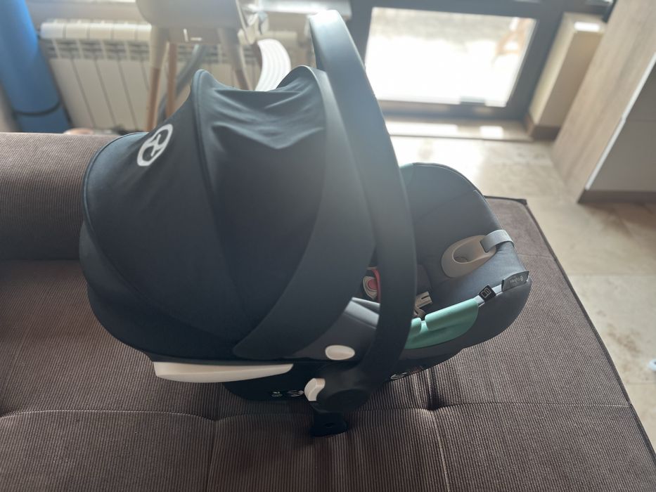 Cybex Aton B стол за кола