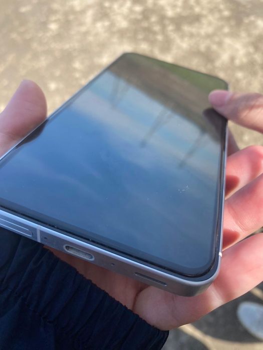 Самсунг а56 ярко-серый