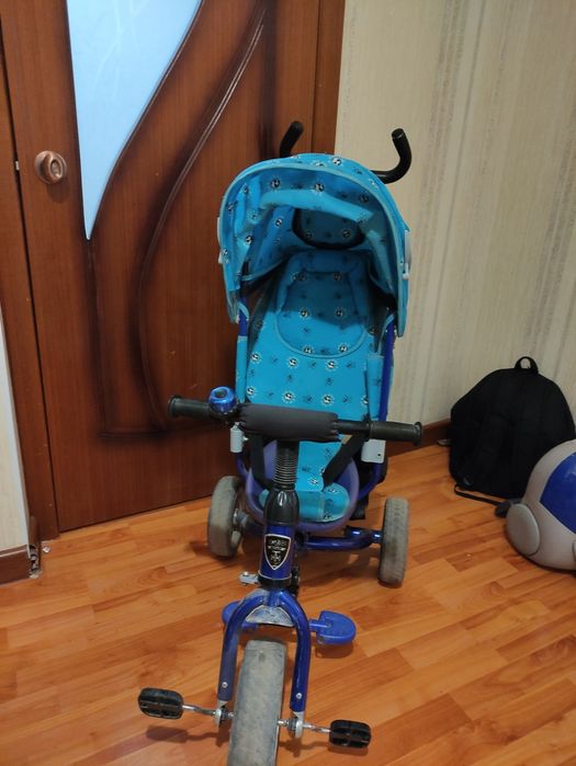 Велосипед детский трёхколёсный с ручкой