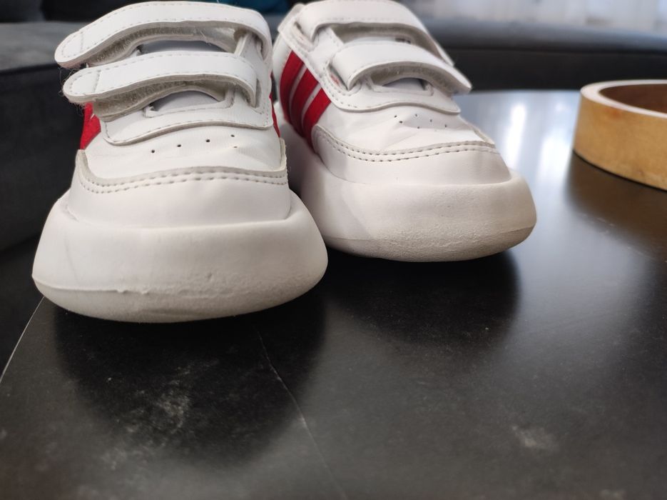 Маратонки ADIDAS