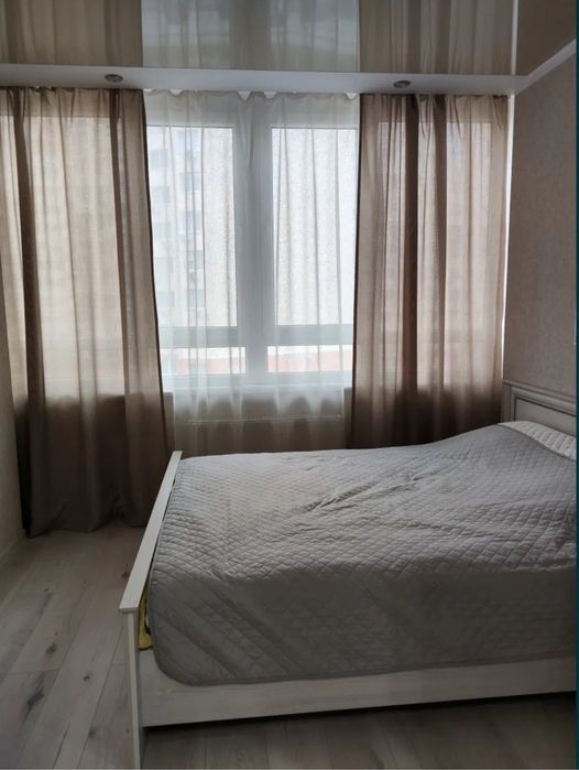 Сдам 2х комн квартиру посуточно, 4мкрн