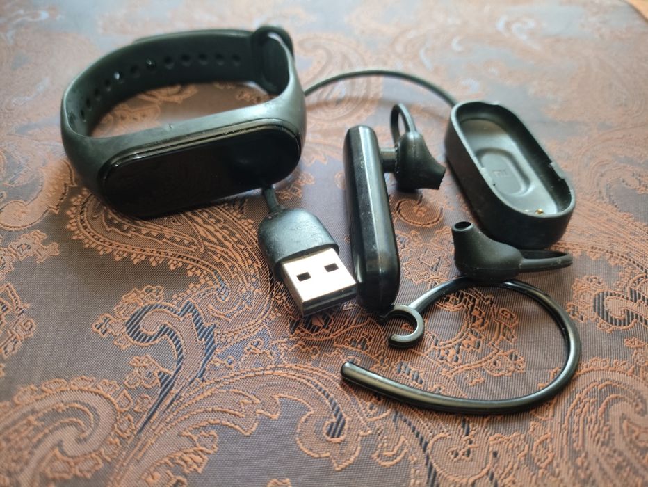 Mi vatch telefon soati sotiladi