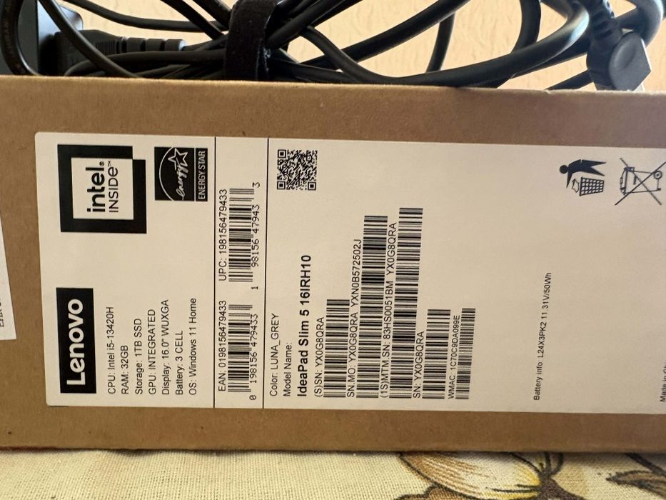 Лаптоп Lenovo idePad