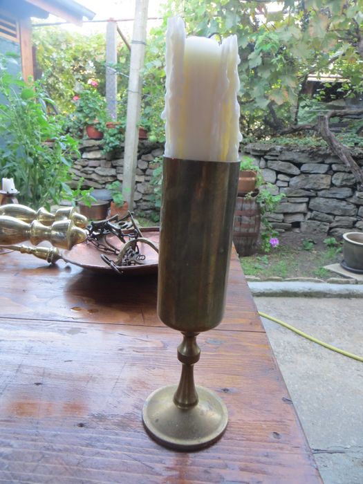 Медни и бронзови антикварни съдове