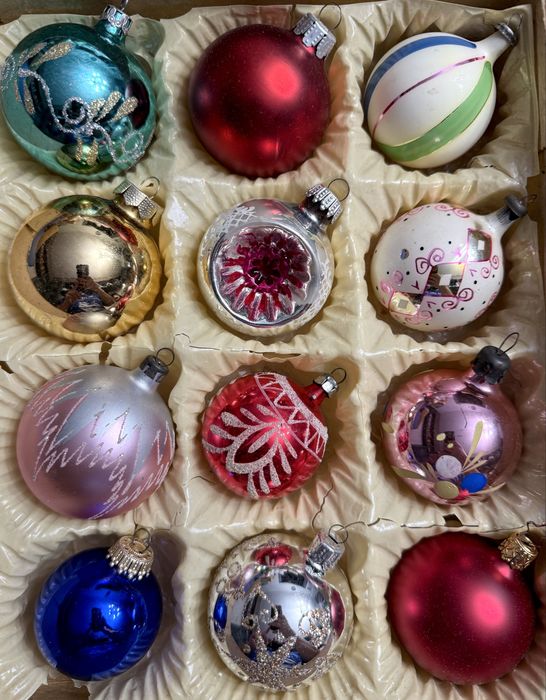 Globuri vechi pentru bradul de Craciun