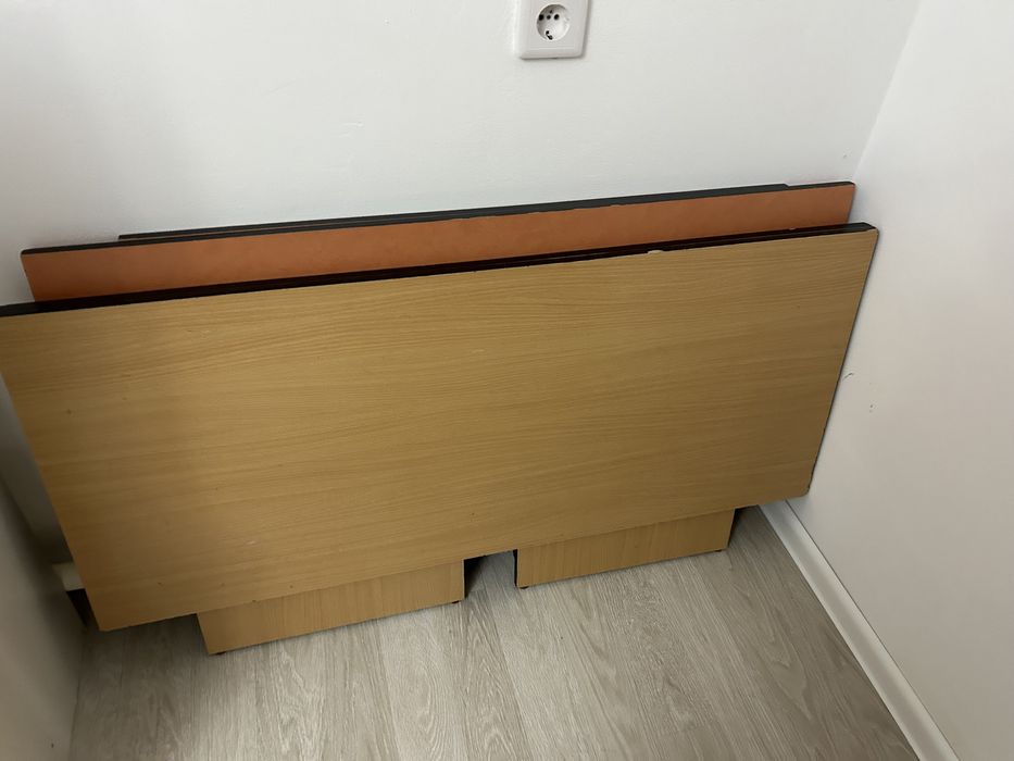 Стол и стулья для детей