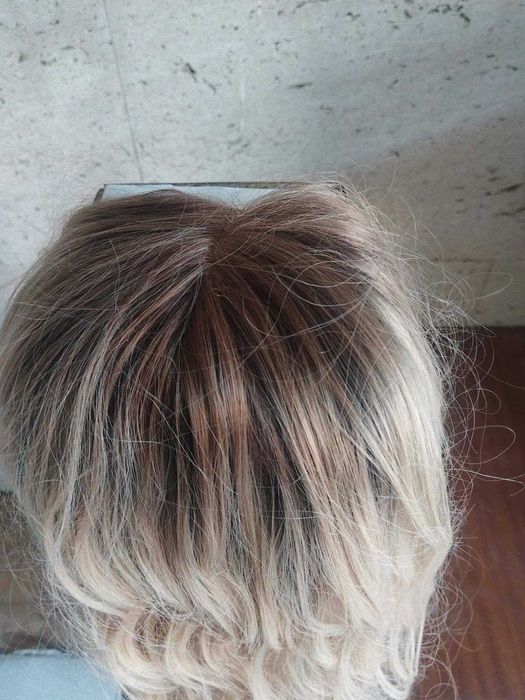 Дълга руса перука - нова