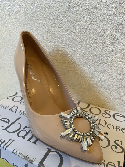 Туфли средний каблук