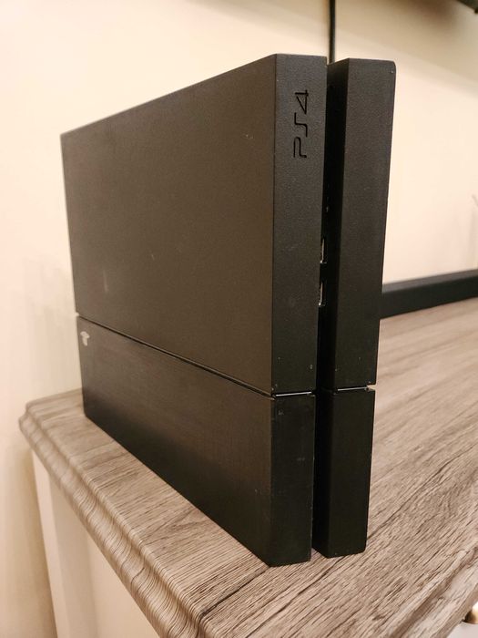 PlayStation 4 (PS4) 1TB - Complet functional, soft modabil (v12.00)