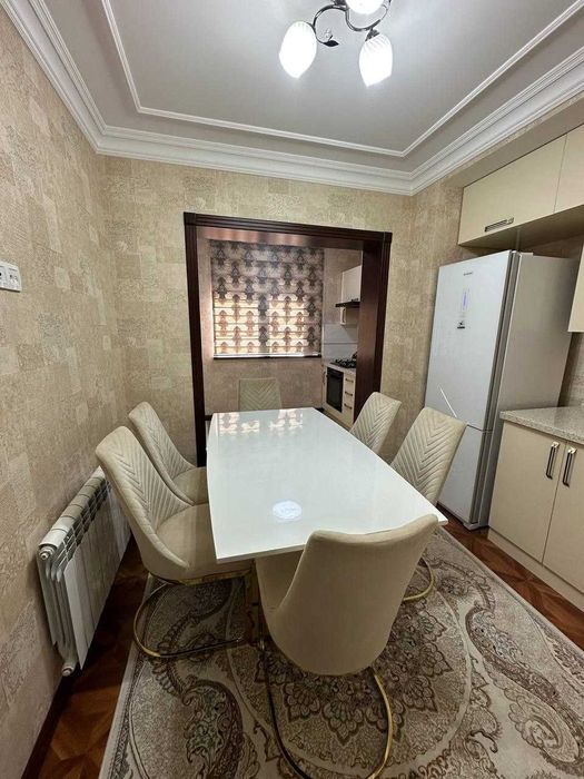 Миробод Ойбек метрода 3 хонали квартира ижарага берамиз. Центрда