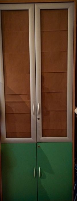 Шкаф книжный хороший состояние