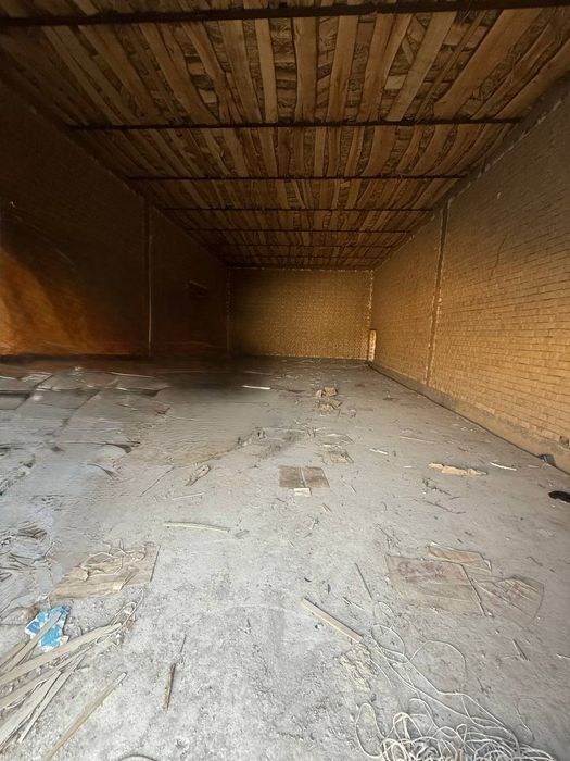 Продам участок с домиком 5 соток под застройку