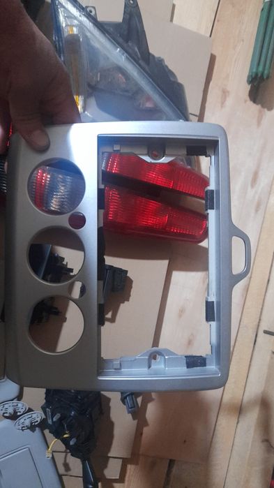 Vând diverse piese Ford focus 1.6 Tdci