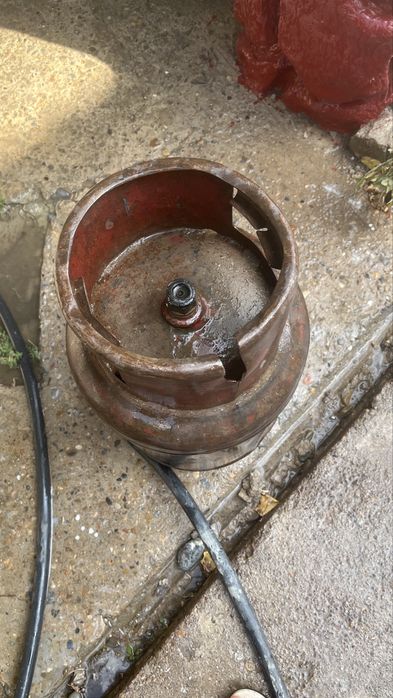 Газовый баллон с редуктором и шлангом