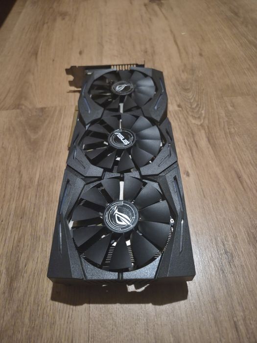 Gtx 1070 Asus rog strix 8gb oc