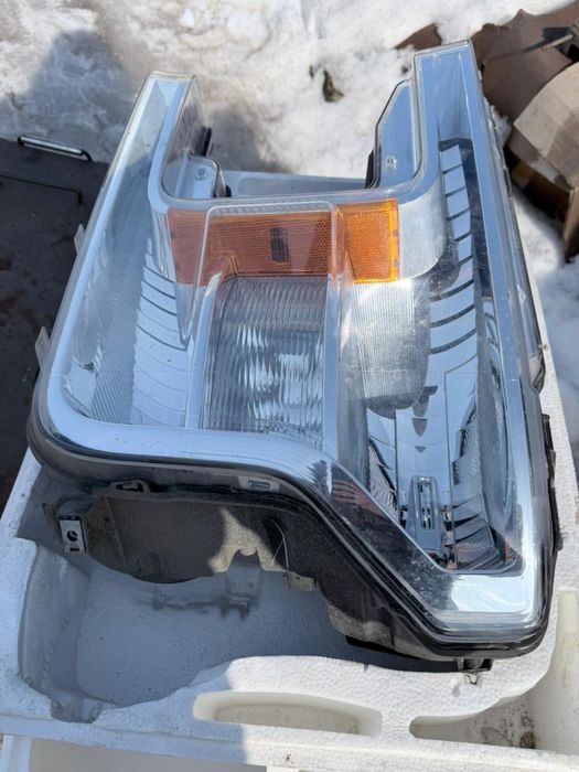 Продам фары Ford F-150