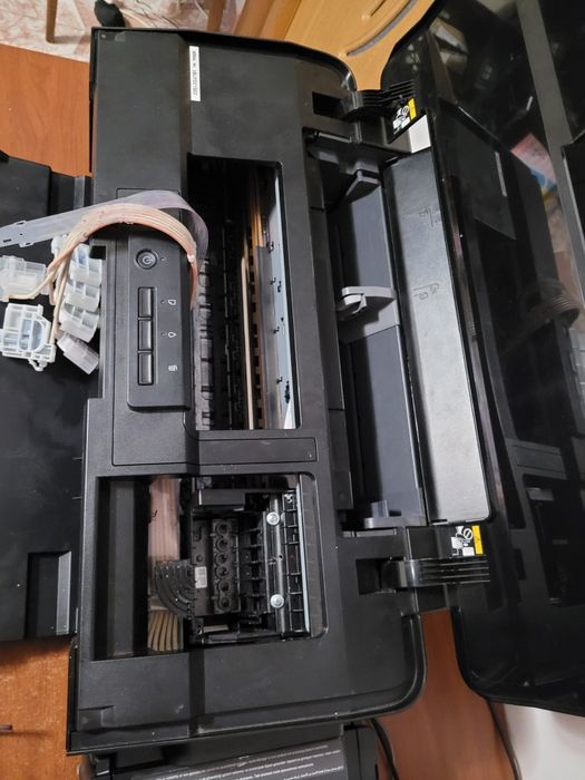 Vând Epson l1800 DTF în perfecta stare de functionare