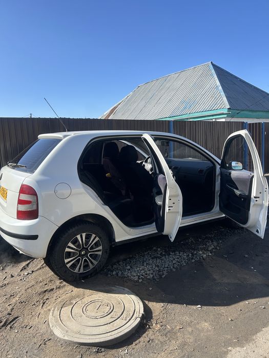 Шкода фабиа в хорошем сост