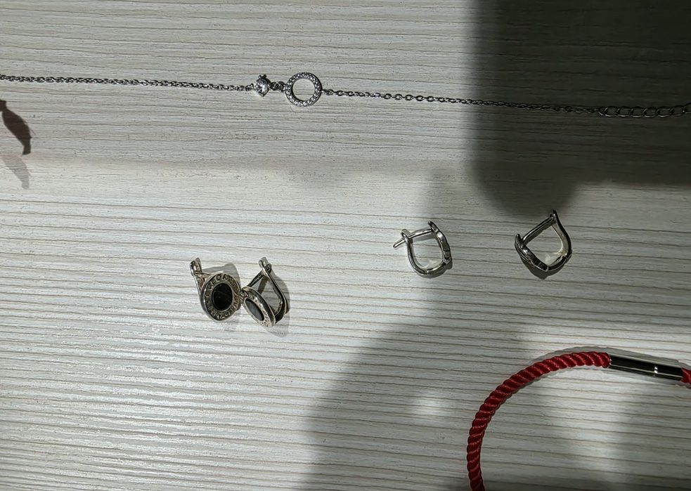 Лот - ребърна гривна и 2 чифта обеци