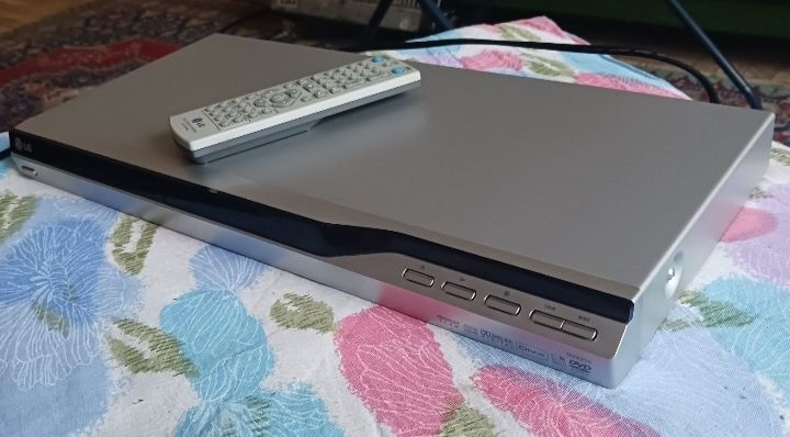 DVD player model no LG dfx276mabe in Indonesia+индийски филм част1 и2