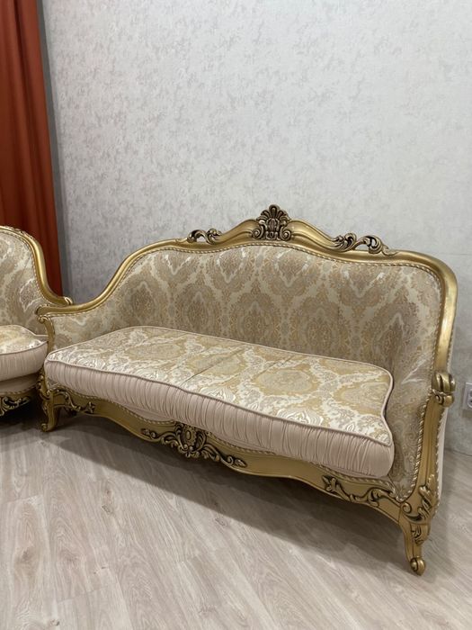 Продам диван с креслами комплект