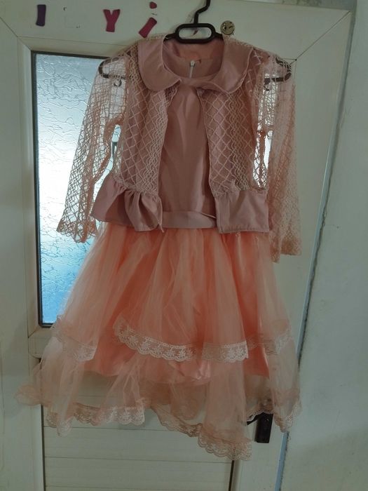 Детска розова рокля