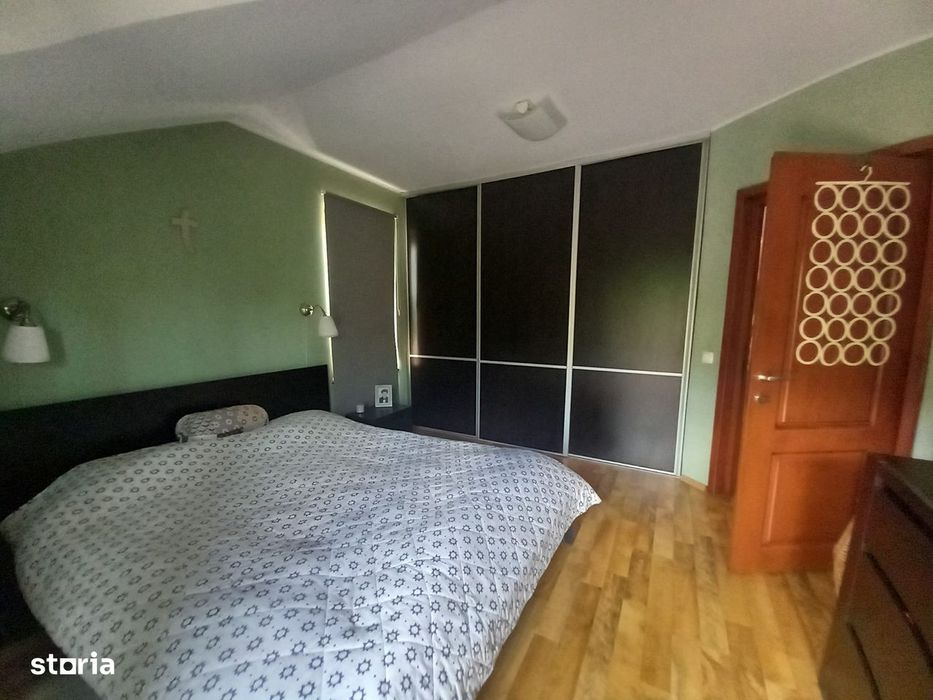 Într-o zona rezidentiala selectă, pe strada Plugarilor, casa din 2010!