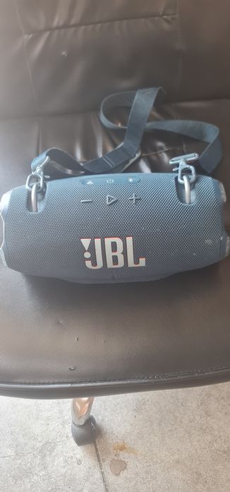 Vând jbl xtreme 4